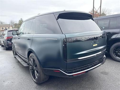 2025 Land Rover Range Rover P530 SE