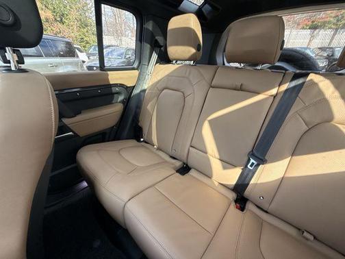 2026 Land Rover Defender 110 S