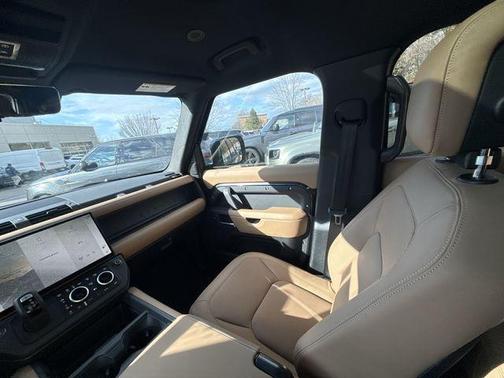 2026 Land Rover Defender 110 S