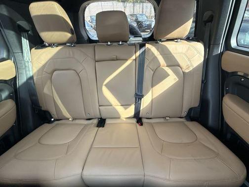 2026 Land Rover Defender 110 S