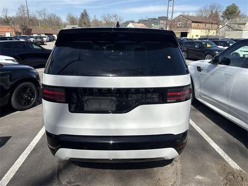 2025 Land Rover Discovery P360 Dynamic SE