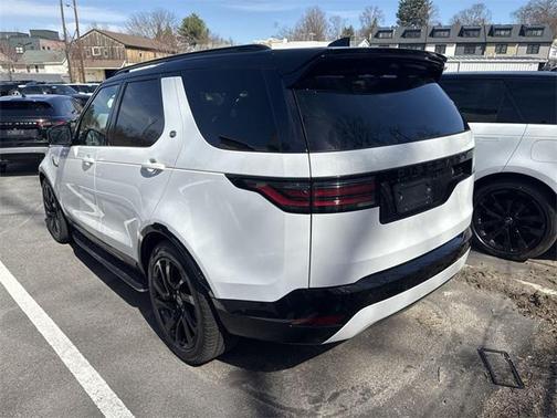 2025 Land Rover Discovery P360 Dynamic SE