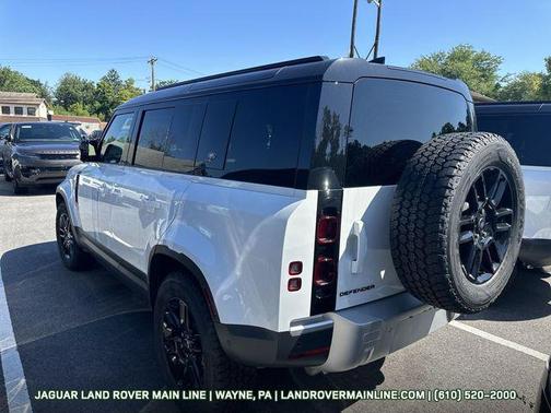 2024 Land Rover Defender 110 P300