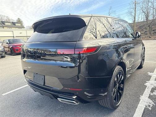 2025 Land Rover Range Rover Sport SE