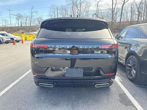 2025 Land Rover Range Rover Sport SE