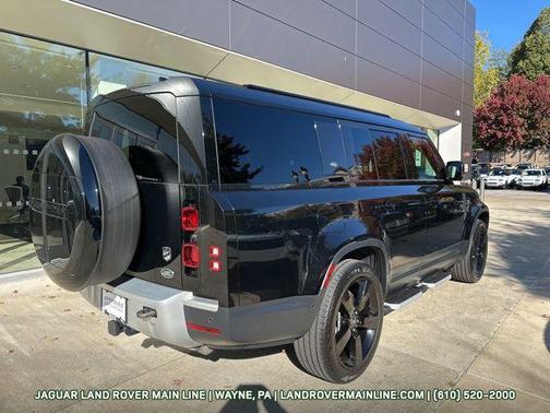 2023 Land Rover Defender 130 SE