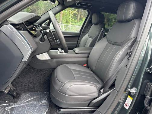 2025 Land Rover Range Rover P530 SE