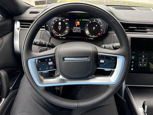 2025 Land Rover Range Rover P530 SE