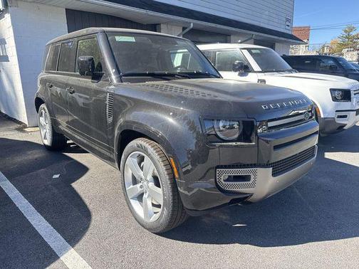 2025 Land Rover Defender X-Dynamic SE