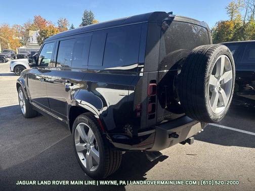 2025 Land Rover Defender 110 P500 X-Dynamic SE