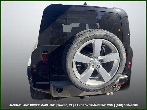 2025 Land Rover Defender X-Dynamic SE