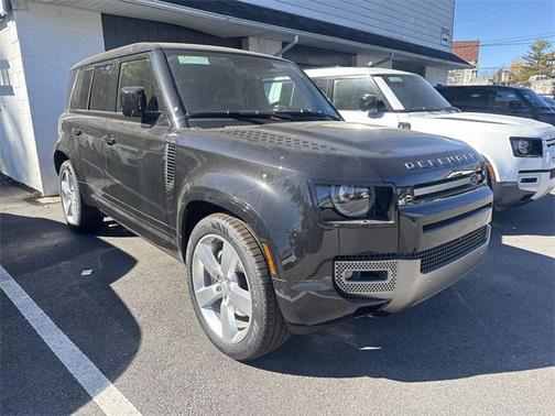 2025 Land Rover Defender X-Dynamic SE