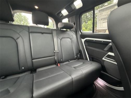 2024 Land Rover Defender 110 P400 S