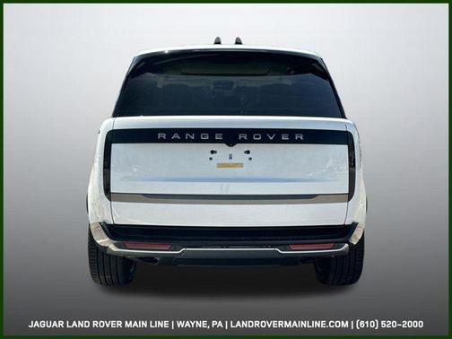 Fuji White 2026 Land Rover Range Rover P400 SE