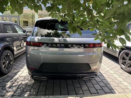 2025 Land Rover Range Rover Sport SE