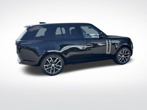 2025 Land Rover Range Rover P550e SE