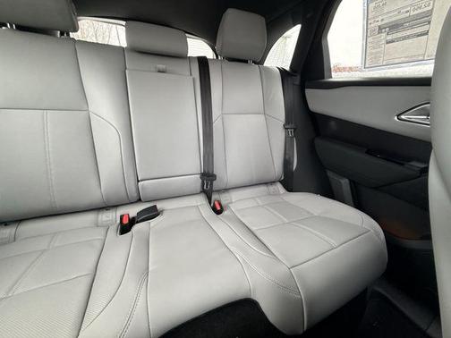 2026 Land Rover Range Rover Velar P400 Dynamic SE