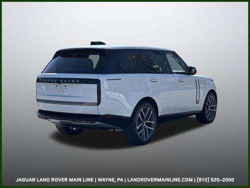 Fuji White 2026 Land Rover Range Rover P550e SE