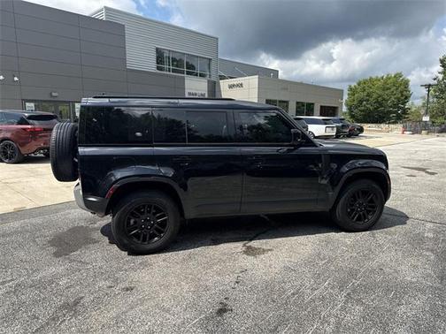 2024 Land Rover Defender 110 P300