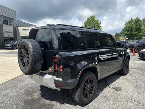 2024 Land Rover Defender 110 P300