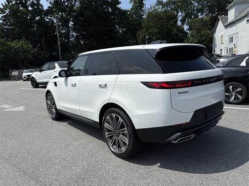 2025 Land Rover Range Rover Sport SE