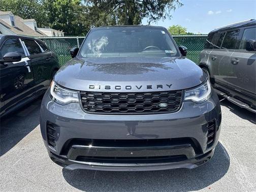 2024 Land Rover Discovery P300 Dynamic SE