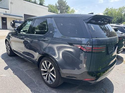 2024 Land Rover Discovery P300 Dynamic SE