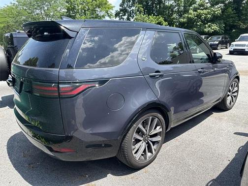 2024 Land Rover Discovery P300 Dynamic SE