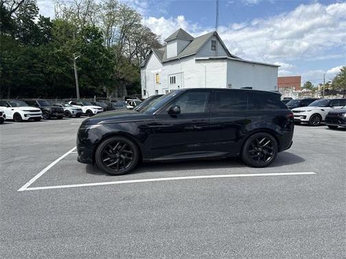 2025 Land Rover Range Rover Sport SE