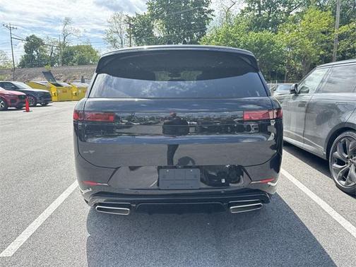 2025 Land Rover Range Rover Sport SE