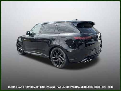 2025 Land Rover Range Rover Sport SE