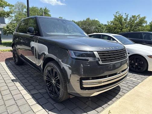 2025 Land Rover Range Rover P400 SE