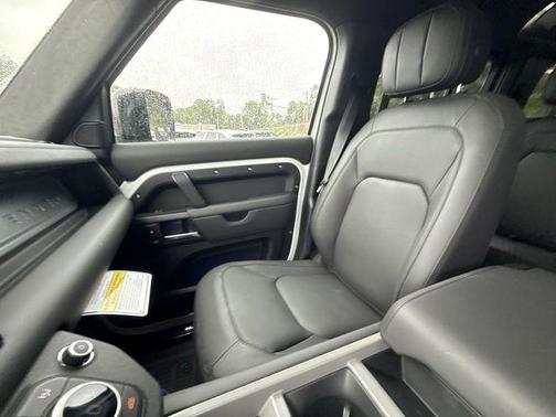 2025 Land Rover Defender P525 V8