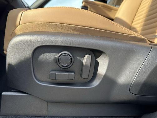 2026 Land Rover Discovery 