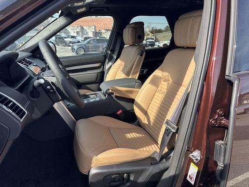 2026 Land Rover Discovery 