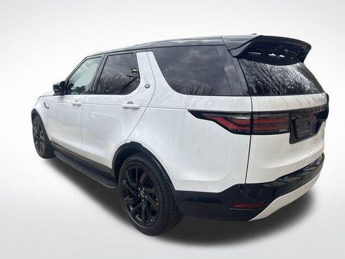 2025 Land Rover Discovery P300 Dynamic SE