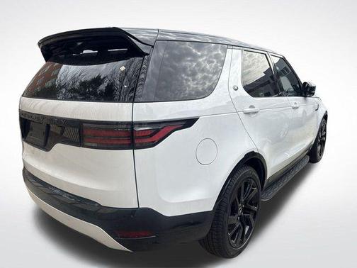 2025 Land Rover Discovery P300 Dynamic SE