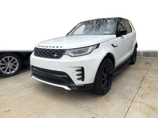 2025 Land Rover Discovery P300 Dynamic SE