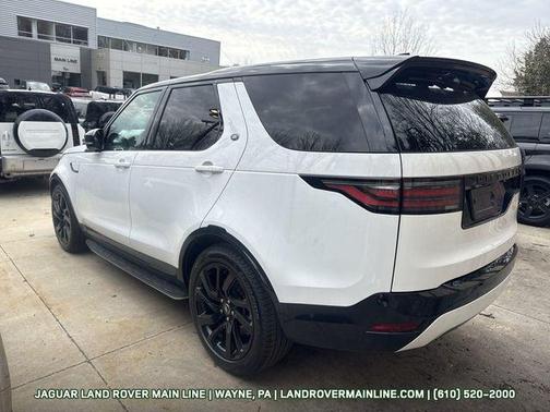 2025 Land Rover Discovery P300 Dynamic SE