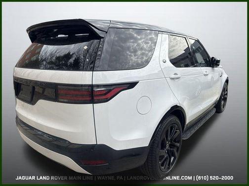2025 Land Rover Discovery P300 Dynamic SE