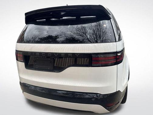 2025 Land Rover Discovery P300 Dynamic SE