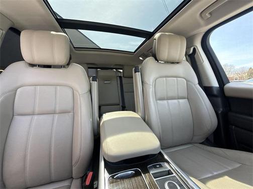 2022 Land Rover Range Rover Sport HSE Silver Edition