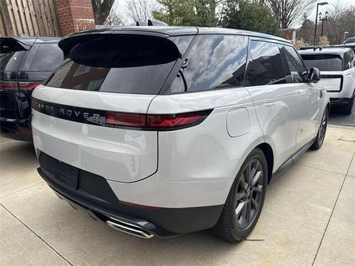 2025 Land Rover Range Rover Sport SE