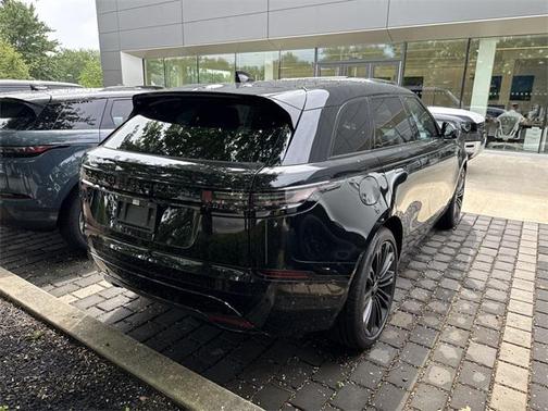 2026 Land Rover Range Rover Velar P250 SE R-Dynamic