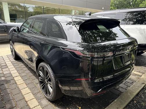 2026 Land Rover Range Rover Velar P250 SE R-Dynamic