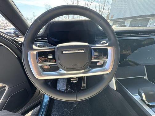 2026 Land Rover Range Rover P530 SE