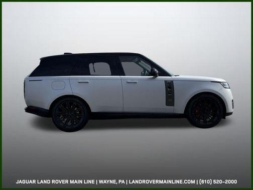 2026 Land Rover Range Rover P615 SV