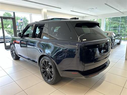 2023 Land Rover Range Rover P530 SE