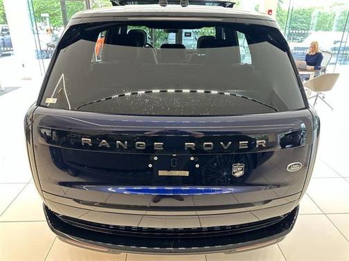 2023 Land Rover Range Rover P530 SE