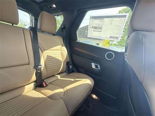 2025 Land Rover Discovery P360 Dynamic SE